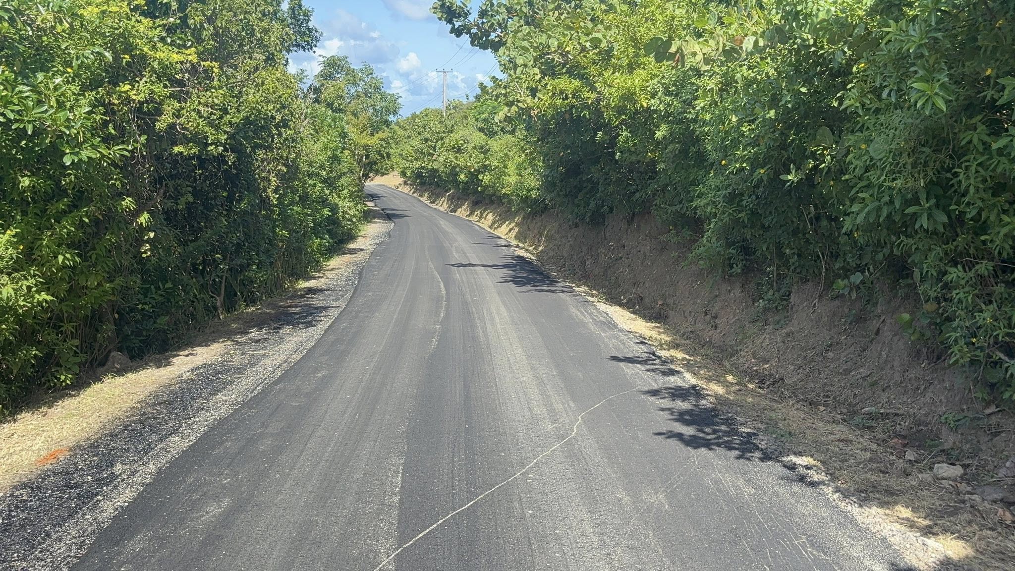 Public Works Department Commences Road Improvement Works at Jones Hill, St. Peter’s