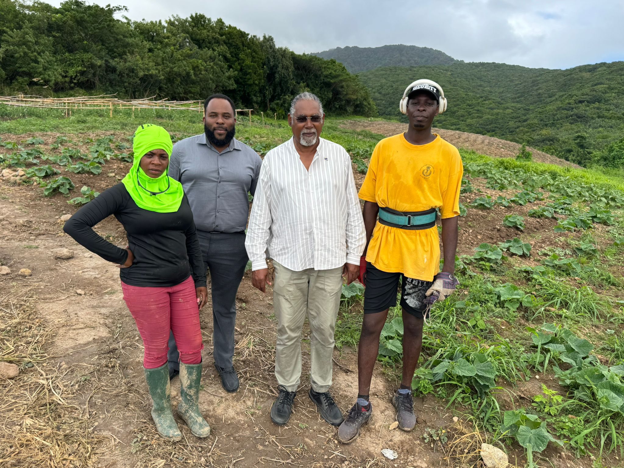 Premier & Agriculture Minister Visit Farmers In Water Works