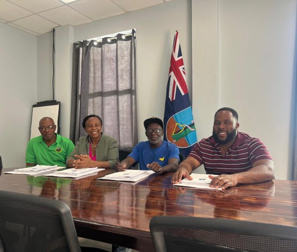Ministry of Agriculture, Lands, Housing & the Environment Signs Contract For Construction Of New Social Housing Units In Drummonds